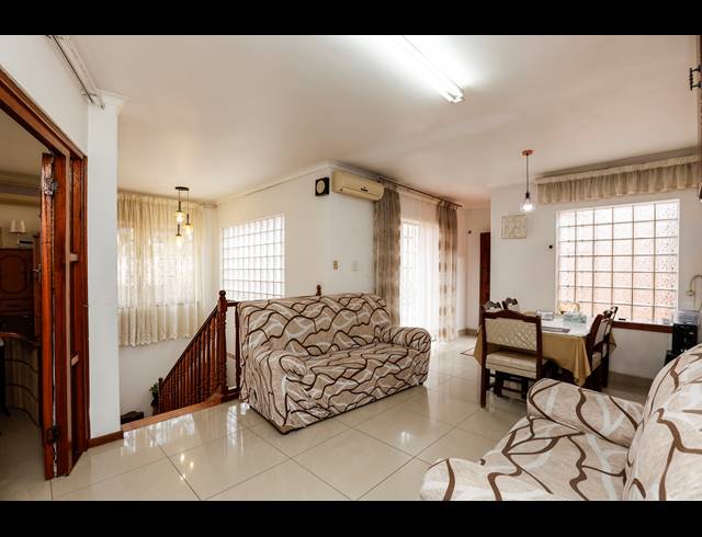 4 BEDROOM HOUSE FOR SALE IN OVERPORT